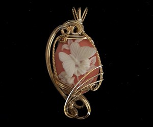 Peach Butterfly Cameo Pendant - a